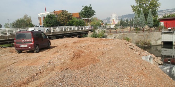 Ömer Türkçakal Bulvarı’nın genişletme çalışmaları sürüyor