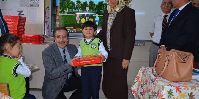 Palandöken Belediyesi’nden 3 bin öğrenciye eğitim seti