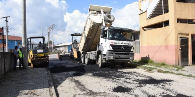 Düzce’de iki mahallede asfaltlama yapıldı