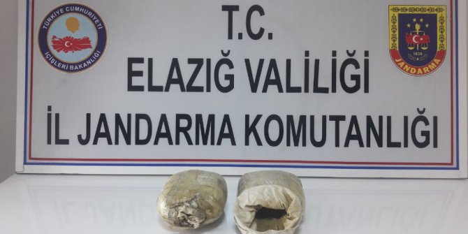 Elazığ’da 2 şüpheli 2,5 kilogram toz esrarla yakalandı