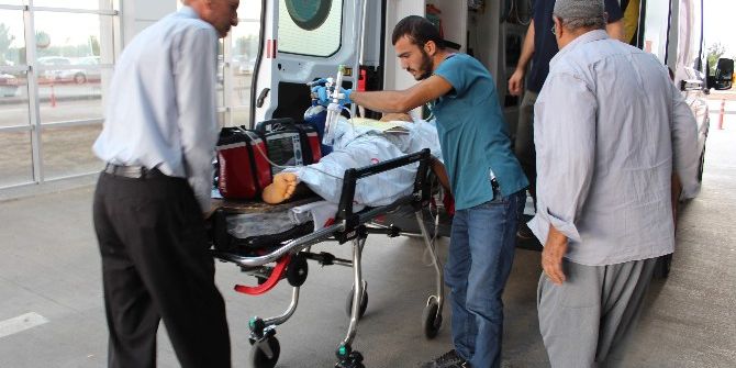 Motosiklet Devrildi: 1 Yaralı