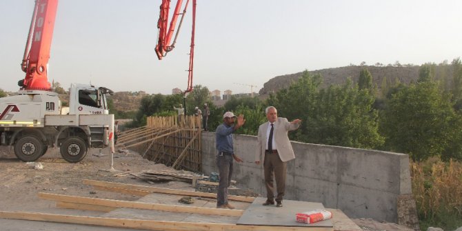 Başkan Karayol yol yapım çalışmalarını yerinde inceledi