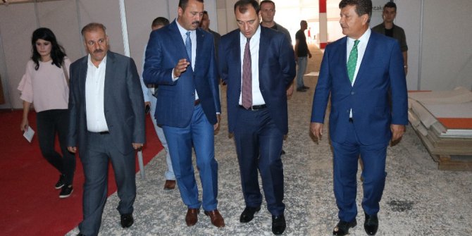 Vali Kaldırım, fuar alanını inceledi