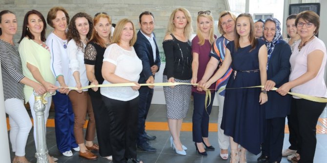 Akhisar’da alüminyum folyo el sanatları sergisi