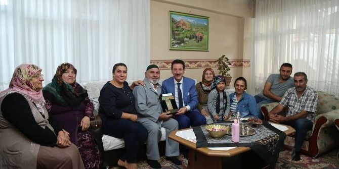 Başkan Tok, Hacıları Evlerinde Ziyaret Ediyor
