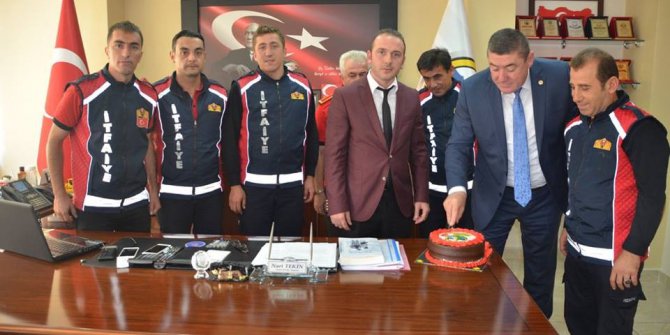 İtfaiyeciler Tekin’i ziyaret etti