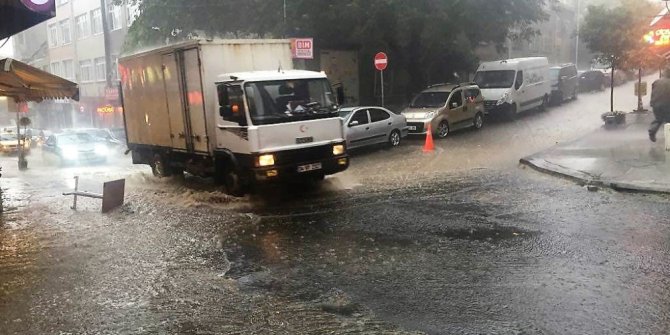 Tekirdağ’da sağanak yağış