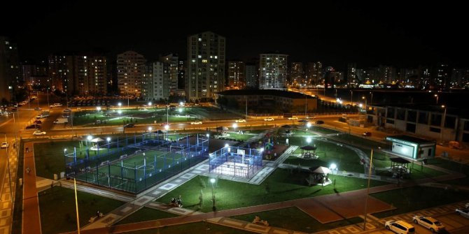 Melikgazi Belediyesi parklara güneş enerjisinden elektrik enerjisi elde edilen paneller yerleştiriyor