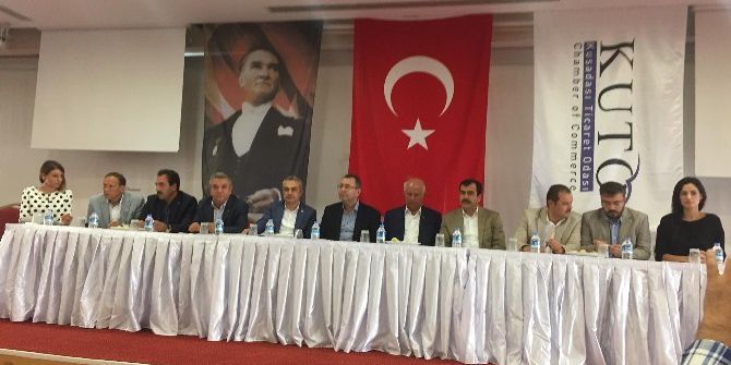 Ak Parti’den Kuşadası’nda “ Turizm İstişare Toplantısı “