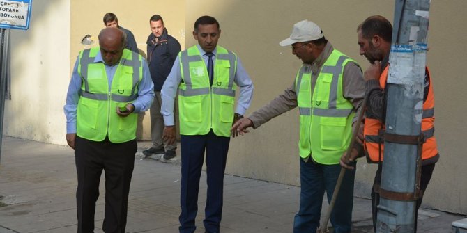 Başkan Köksoy, günün ilk ışıklarıyla temizlik çalışmalarını denetledi