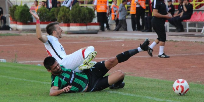 TFF 2. Lig Beyaz Grup: Sakaryaspor: 1 - Gümüşhanespor: 1