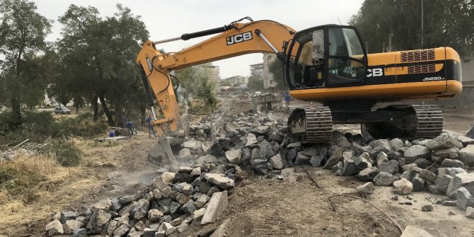 Büyükşehir şehrin caddelerini yeniden dizayn ediyor