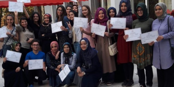 İşaret dili kursu ilk mezunlarını verdi