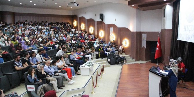 SÜ Sağlık Hizmetleri MYO’da öğrencilere oryantasyon eğitimi