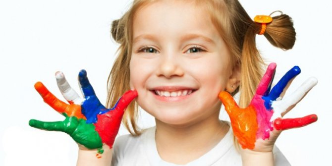 Çocuklar Yine de Güler