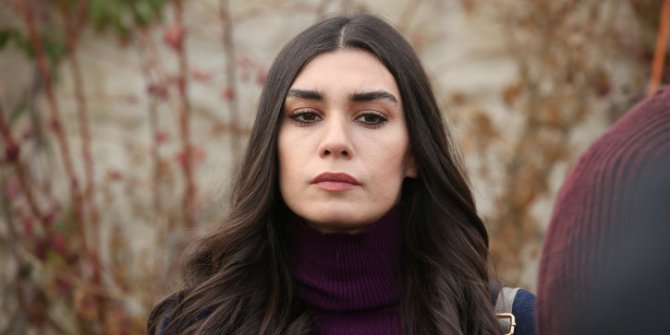 Burcu Kıratlı Kimdir?