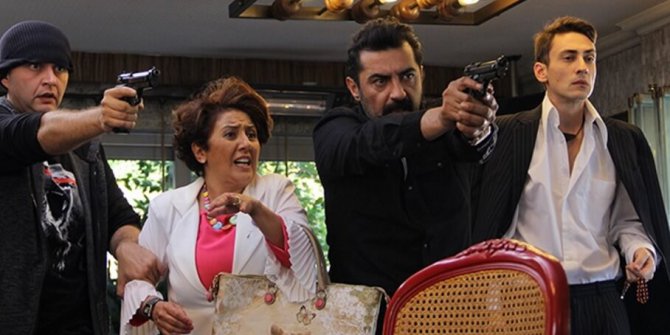 Hayati ve Diğerleri 1.Bölüm Fragmanı