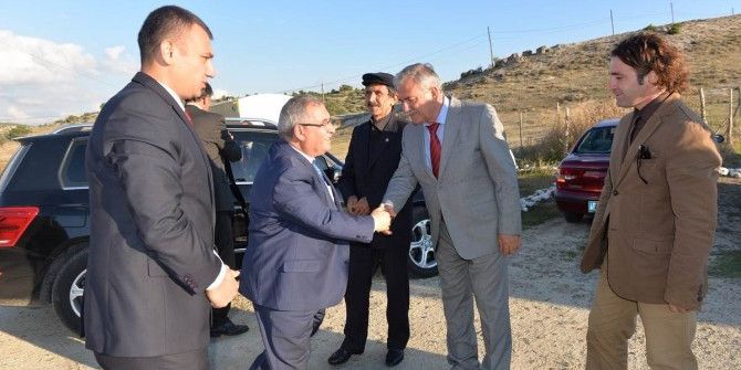 Vali Nayir, Kureyşler Barajı Kurtarma Kazıları Sergi Salonu’nu İnceledi