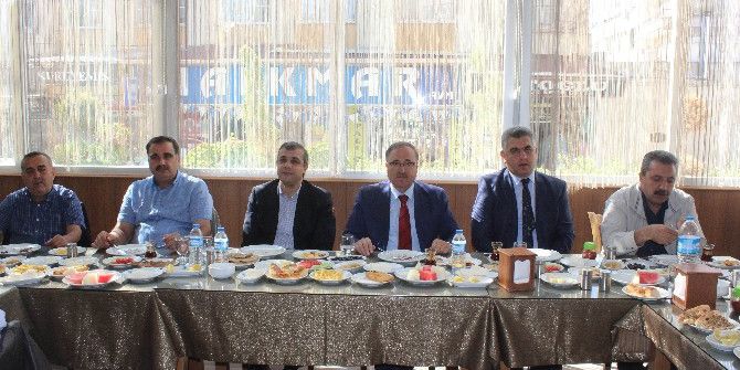 Milli Eğitim Müdürü Alagöz, Türk Ve Suriyeli Öğrencilerin Karma Eğitimini Değerlendirdi