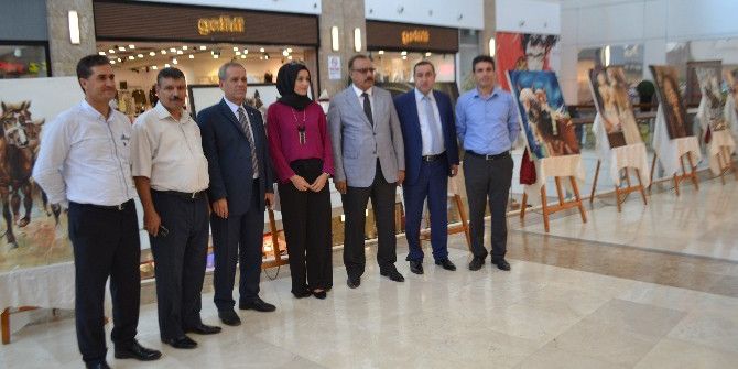 Osmaniyeli Ressam İlk Sergisini Açtı