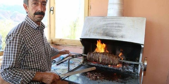 Oltu’da Köy Usulü Cağ Kebap