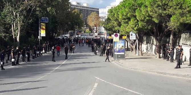 Galatasaraylı Taraftarlar Taksim’de Toplandı