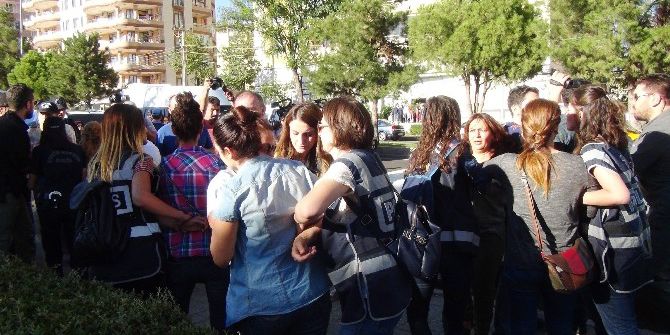 Eğitim-senlilere Müdahale: 17 Gözaltı