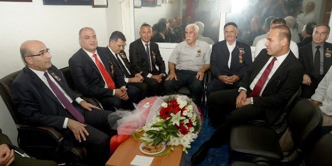 Sözlü Yer Verdi Şehit Aileleri Annesini Ziyaret Etti