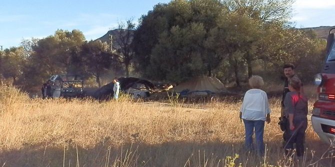 Karavanda Çıkan Yangın Ağaçlık Alana Sıçradı