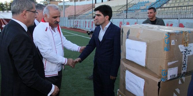 Elazığ’da Amatör Spor Kulüplerine Malzeme Desteği