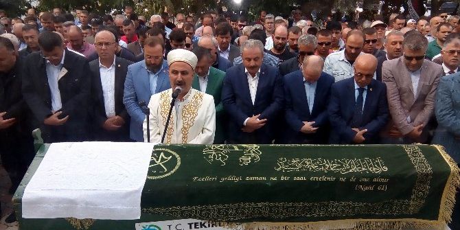 45 Günlük Yaşam Mücadelesini Kaybeden Ak Partili Başkan Toprağa Verildi.