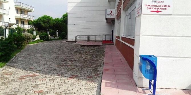 Yunusemre’den Kızılay Manisa Şubesi’ne Çevre Düzenlemesi