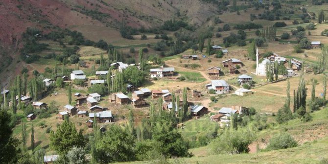 İspir Ahlatlı Köyü