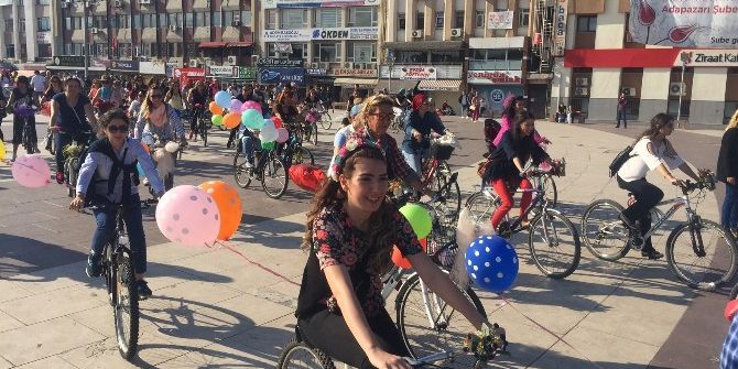 Süslü Kadınlar Bisiklet Turu Gerçekleşti