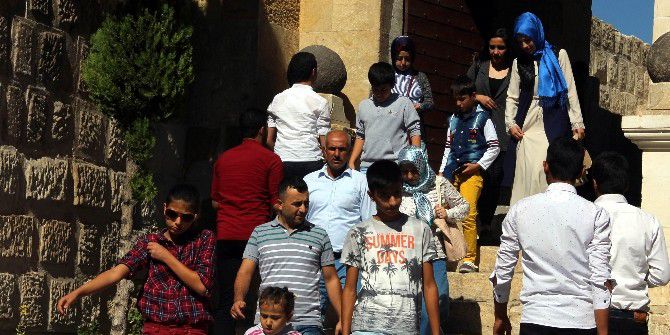 Gaziantep Kalesi’ne Turist Akını