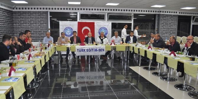 Türk Eğitim Sen, Gazeteciler İle Bir Araya Geldi