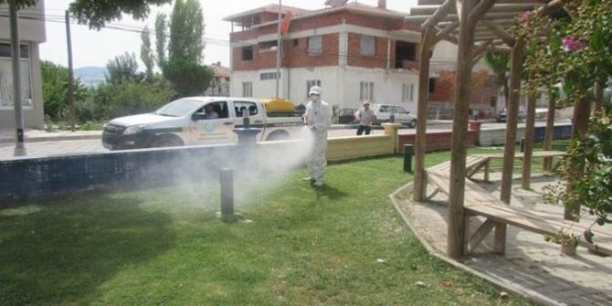 Selendi’de İlaçlama Çalışmaları Sürüyor