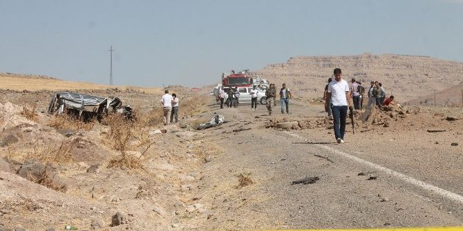Derik’te Minibüsün Geçişi Sırasında Patlama: 3 Şehit, 7 Yaralı