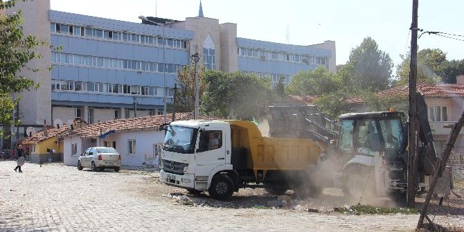 Edirne Belediyesi’nden, Mahallelerde Kış Temizliği