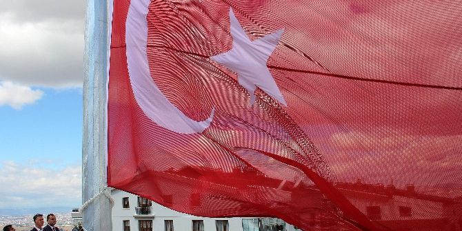 Çankaya’nın Tepesine Dev Türk Bayrağı