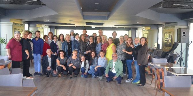 Sanat Ve Müzik Eşliğinde Kahvaltı