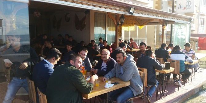 Cide Ülkü Ocağı’ndan, Üniversiteli Gençlere Tanışma Yemeği Verildi