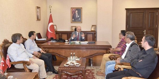 Mgc Yönetimi Vali Çakacak’ı Ziyaret Etti