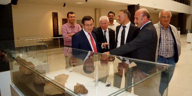 Rektör Kızılay Meslek Yüksekokulunu Gezdi