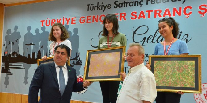 Satrançta Gençler’in Şampiyonu Can Alp Cansun