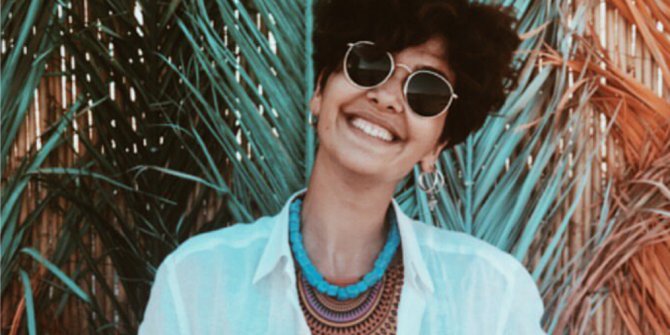 Bergüzar Korel’den Yaz Pozu