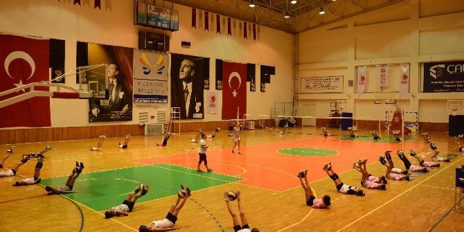 Kuşadası’nda Kış Spor Okulları Başlıyor