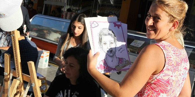 Bayraklı’da Portre Karikatür Şenliği