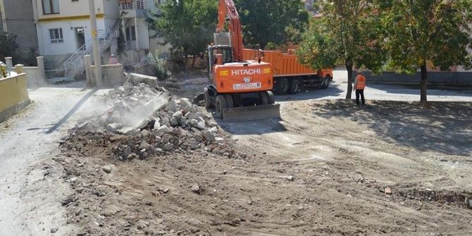 Kavaklı Mahallesi’nde Yol Genişleme Çalışması