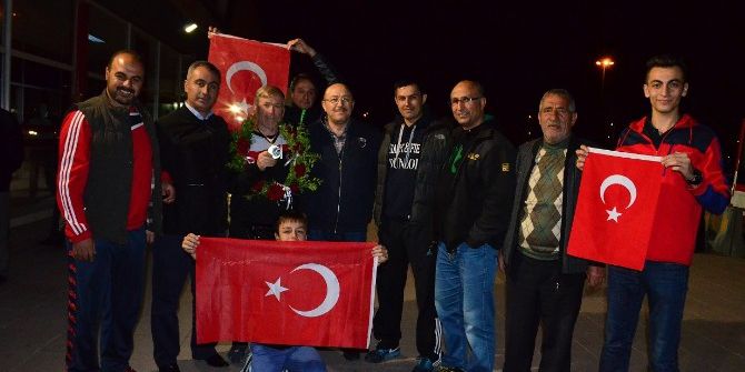 50 Yaşında Balkan Şampiyonu Oldu